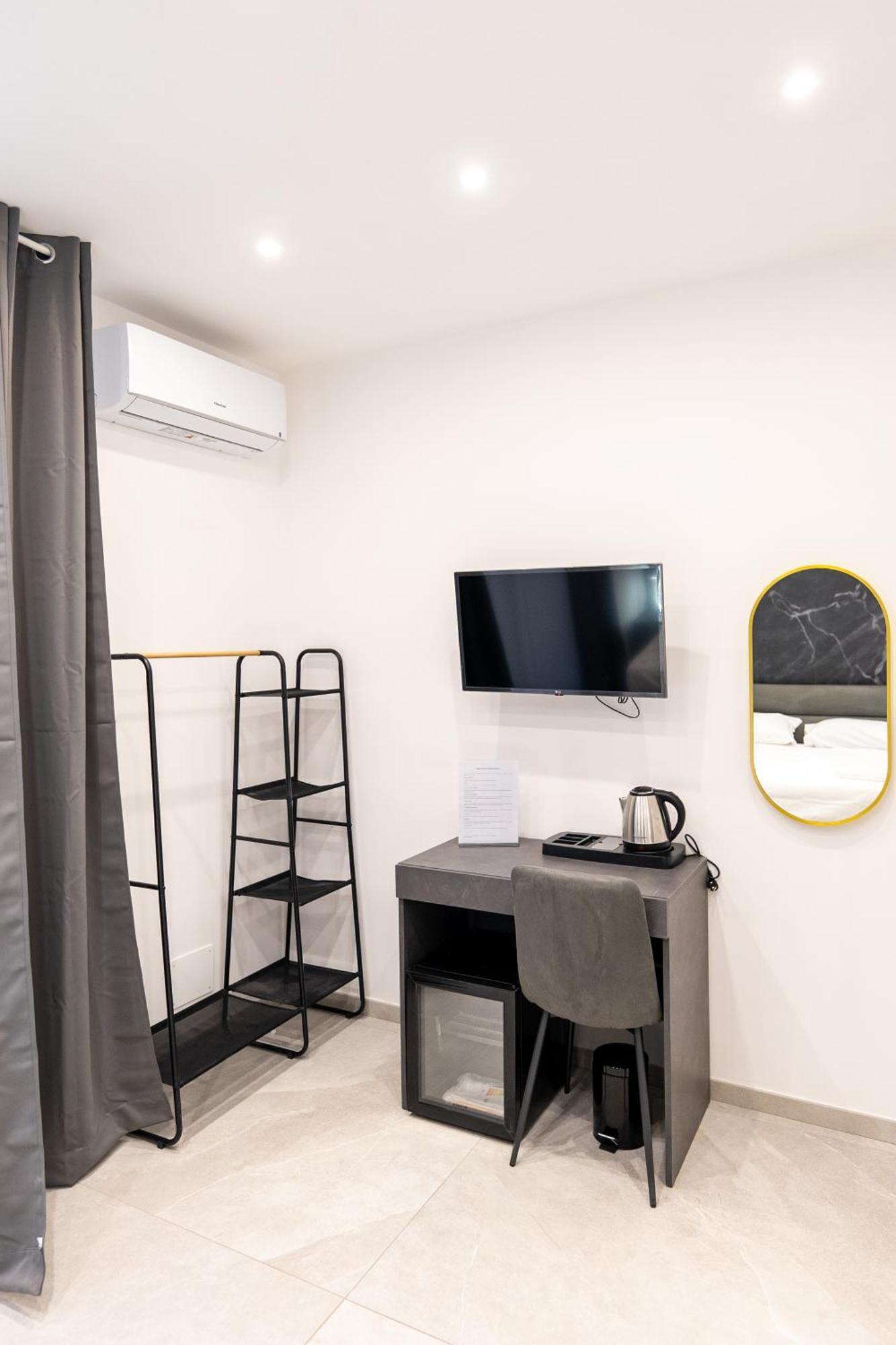 Suites Gaudioso Napoli Center Esterno foto