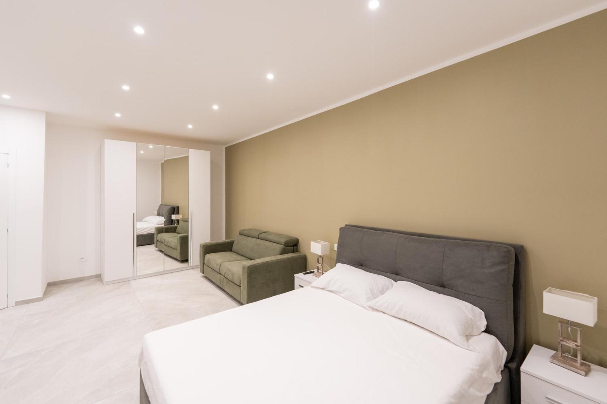 Suites Gaudioso Napoli Center Esterno foto