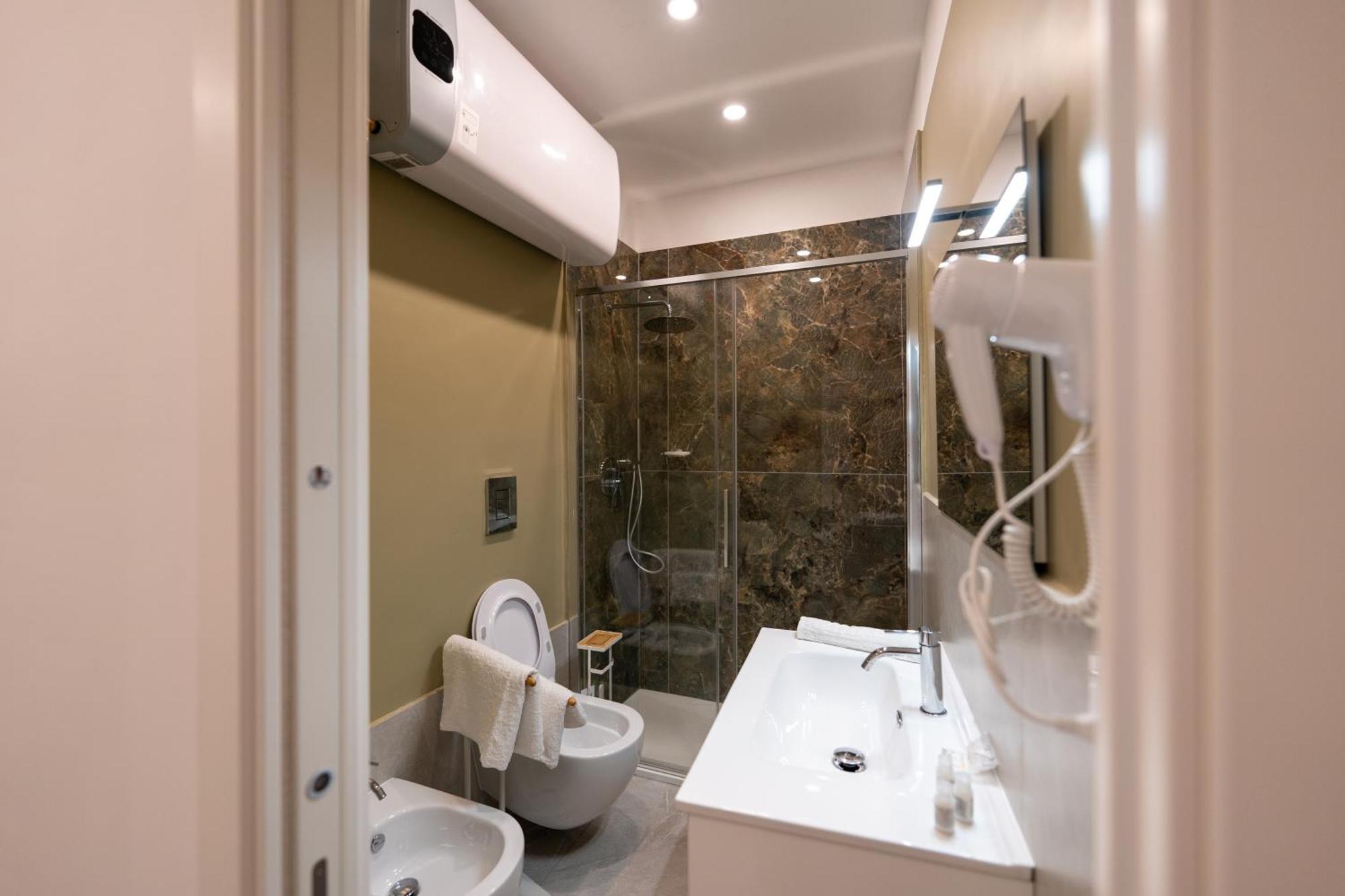 Suites Gaudioso Napoli Center Esterno foto